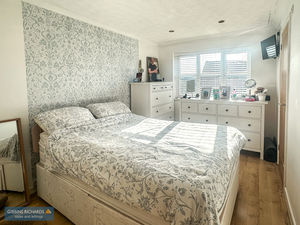 Bedroom- click for photo gallery